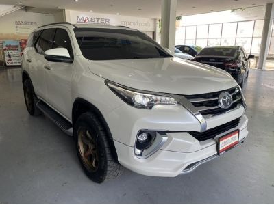 TOYOTA FORTUNER 2.4V 4WD เกียร์AT ปี17 รูปที่ 2
